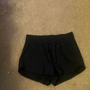 They have unders shorts with pockets